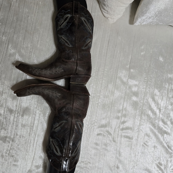 Brown Cowboy Boots with Blue Embroidery By Justin Size 8 - Picture 6 of 11